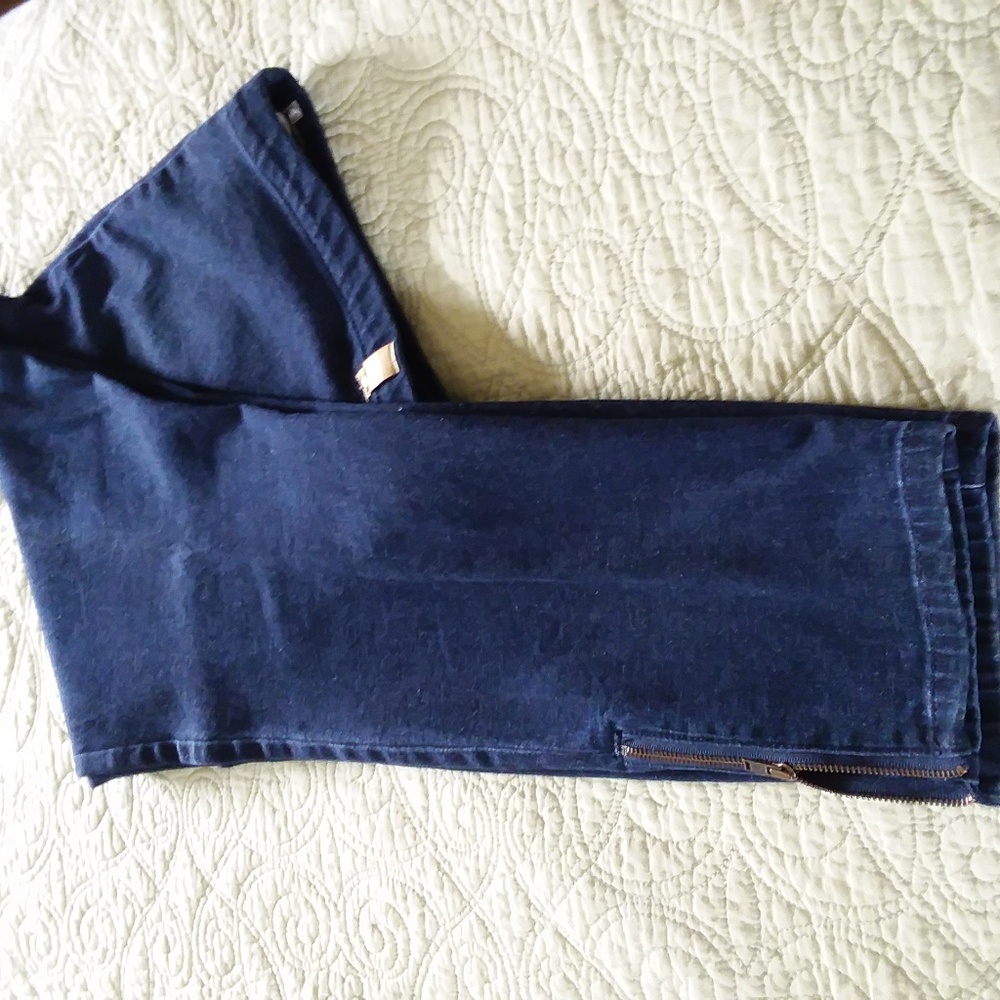 Skinny-Leg Jeans with Ankle Zippers